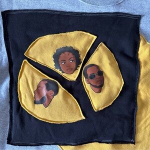 ♻️Upcycled handmade Fugees crewneck sweatshirt🪡🧵